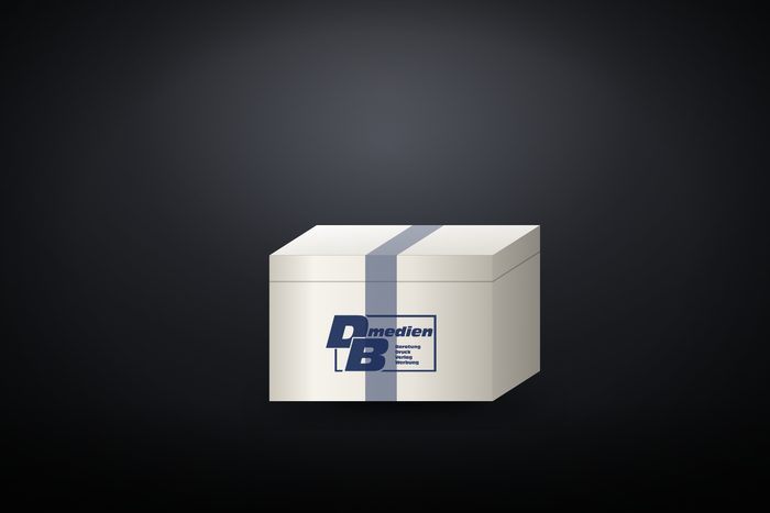 Flache Präsentbox mit Deckel und schmalem Band, Studioaufnahme